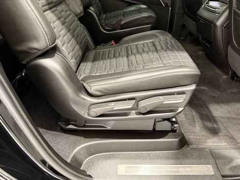 Used 2023 Cadillac Escalade ESV Sport Platinum image 29