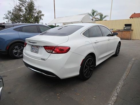 Used 2015 Chrysler 200 Limited FWD image 3