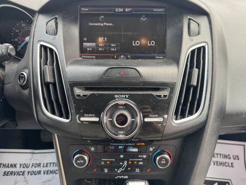 Used 2015 Ford Focus Titanium w/ Titanium Cold Weather Package FWD image 21