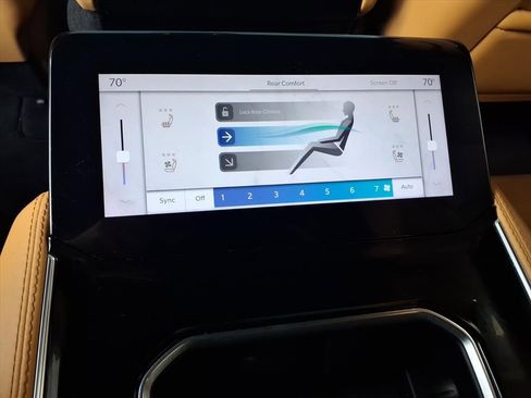 Used 2022 Jeep Grand Wagoneer Series III image 20