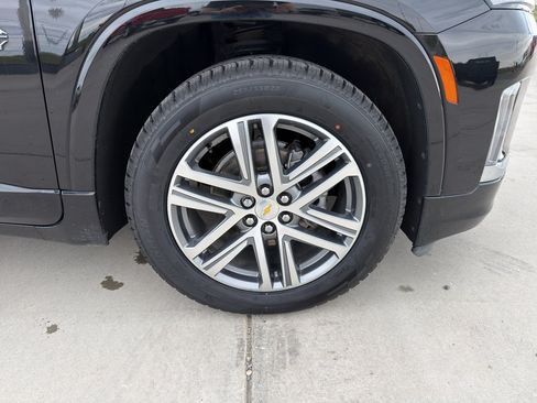 Used 2023 Chevrolet Traverse High Country AWD/4WD image 22