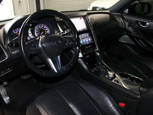 Used 2017 INFINITI Q60 3.0t w/ Premium Plus Package 3.0T RWD image 22
