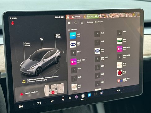 Used 2023 Tesla Model Y Performance image 15
