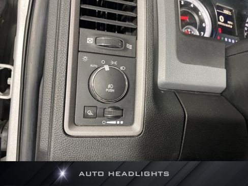 Used 2014 RAM 1500 Express AWD/4WD image 22