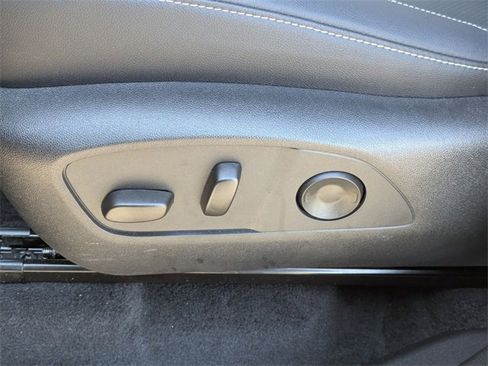 New 2026 Chevrolet Traverse LT w/ Sun and Wheel Package image 11