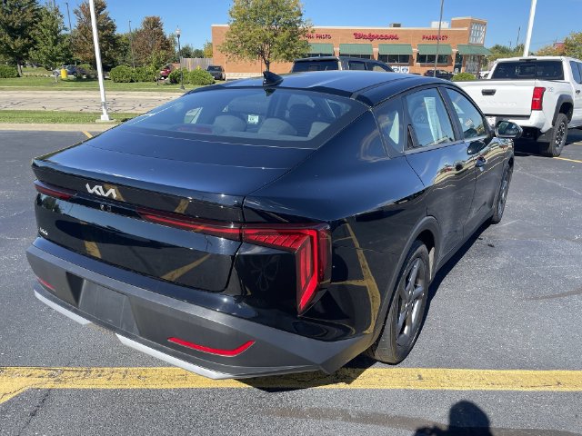 Used 2025 Kia K4 FWD image 33