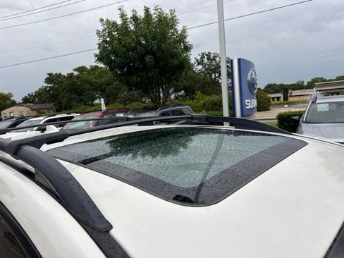 Used 2017 Subaru Forester 2.5i Touring AWD/4WD image 8