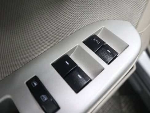 Used 2010 Ford Escape Limited image 10