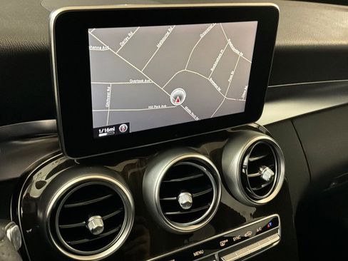 Used 2015 Mercedes-Benz C 300 Sedan image 3