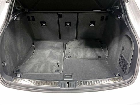 Used 2025 Porsche Macan image 39