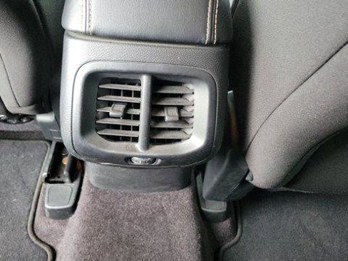 Used 2018 Jeep Cherokee Latitude w/ Altitude Package image 10