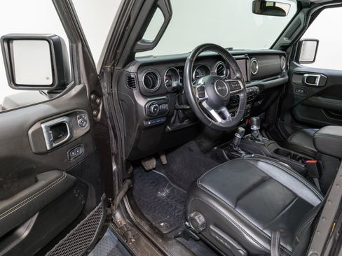 Used 2021 Jeep Wrangler Unlimited Sahara w/ Cold Weather Group image 12