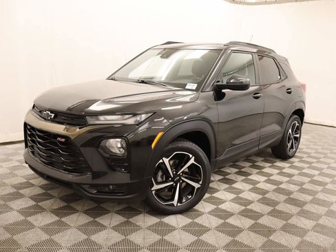 Used 2023 Chevrolet TrailBlazer RS w/ Sun and Liftgate Package image 1