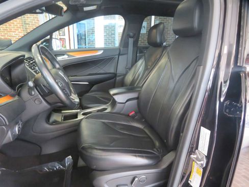 Used 2019 Lincoln MKC Reserve w/ MKC Climate Package image 15