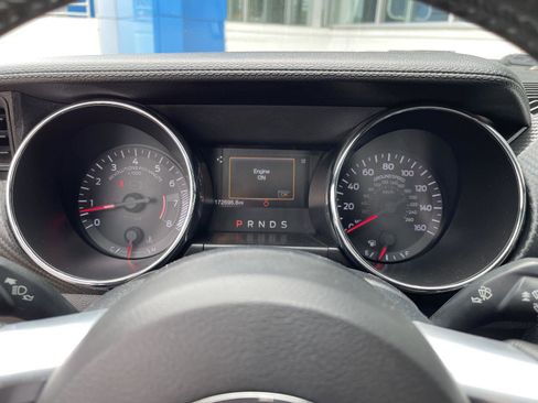 Used 2016 Ford Mustang Coupe RWD image 19