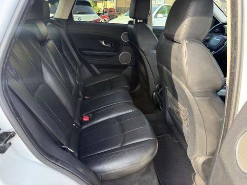Used 2016 Land Rover Range Rover Evoque SE image 14