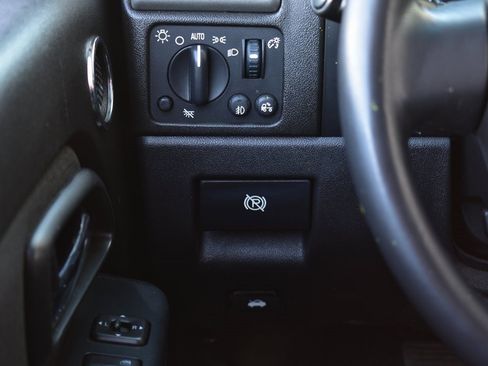 Used 2010 GMC Canyon SLT image 30