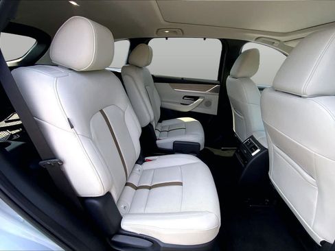 Certified 2024 MAZDA CX-90 Plug-In Hybrid w/ Premium Plus AWD/4WD image 20