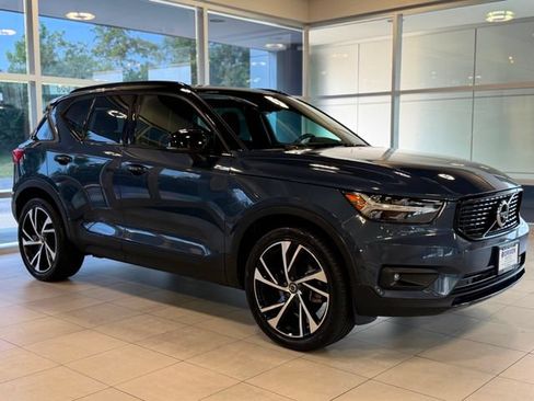 Used 2022 Volvo XC40 T5 R-Design w/ Advanced Package AWD/4WD image 6