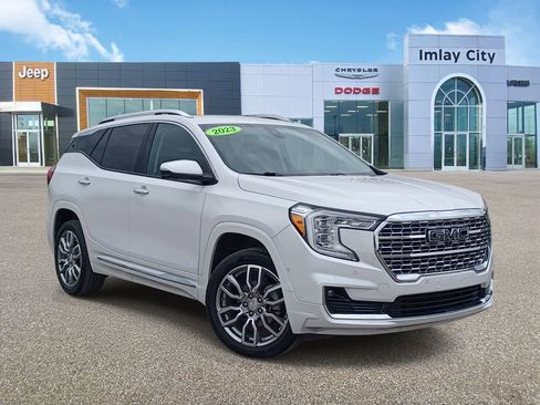 Used 2023 GMC Terrain Denali w/ LPO, Floor Liner Package AWD/4WD image 1