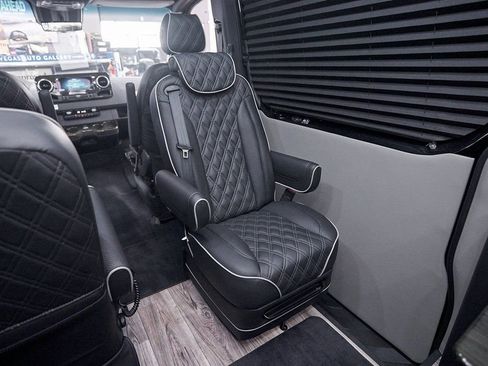 Used 2024 Mercedes-Benz Sprinter 3500 w/ Parking Package image 79