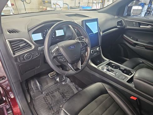 Used 2022 Ford Edge ST-Line AWD/4WD image 16