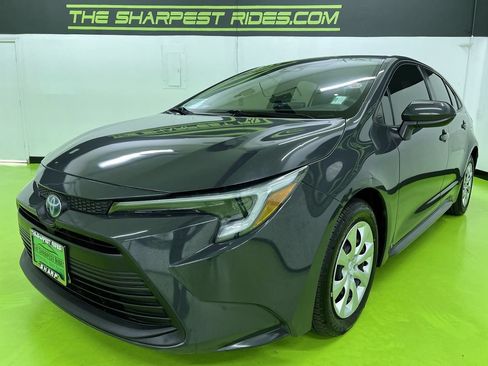 Used 2023 Toyota Corolla LE FWD image 5