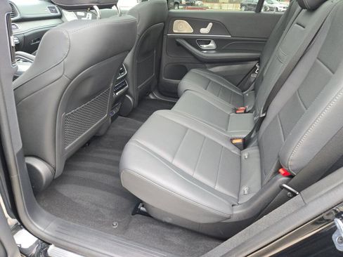 Used 2025 Mercedes-Benz GLS 450 4MATIC image 19