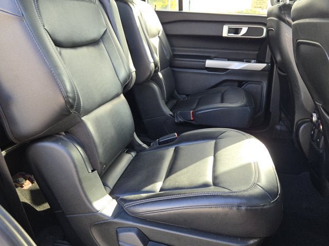 Used 2020 Ford Explorer XLT w/ Equipment Group 202A AWD/4WD image 8