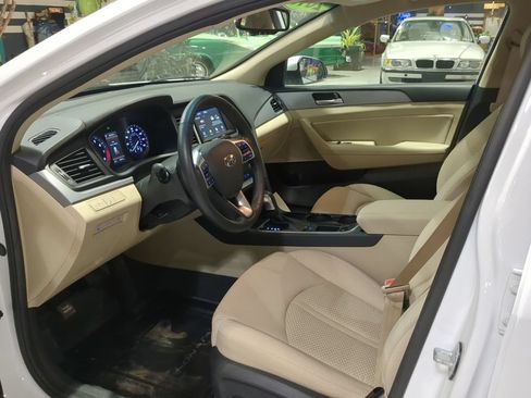 Used 2019 Hyundai Sonata SEL w/ Winter Weather Package FWD image 13
