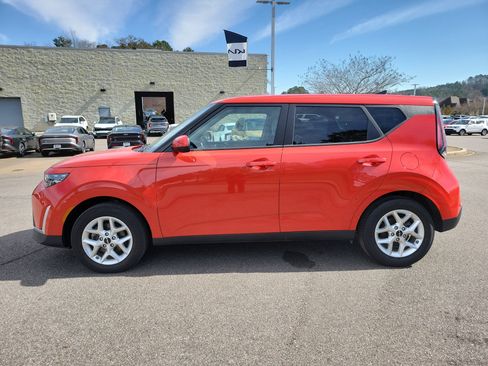 Used 2025 Kia Soul LX w/ LX Technology Package image 22