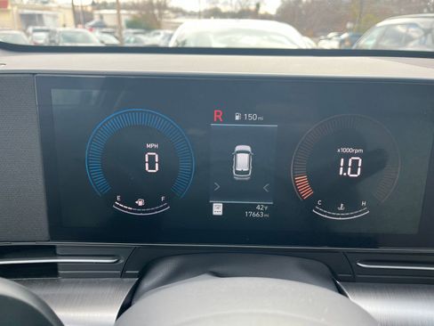 Used 2025 Hyundai Kona SEL image 34