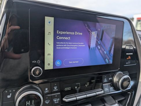 Used 2026 Toyota Highlander XLE image 27