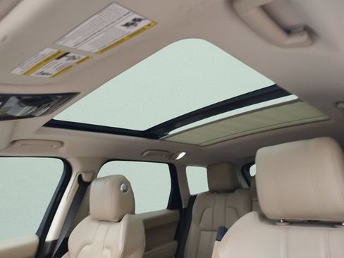 Used 2017 Land Rover Range Rover Sport HSE image 25