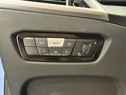 Used 2025 BMW M2 w/ Lighting Package image 46