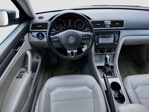 Used 2015 Volkswagen Passat TDI SE FWD image 24
