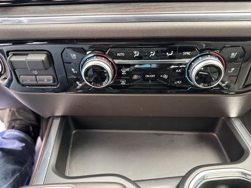 Used 2023 GMC Sierra 1500 SLT w/ SLT Premium Package image 27