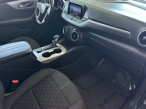 Used 2019 Chevrolet Blazer LT FWD image 20