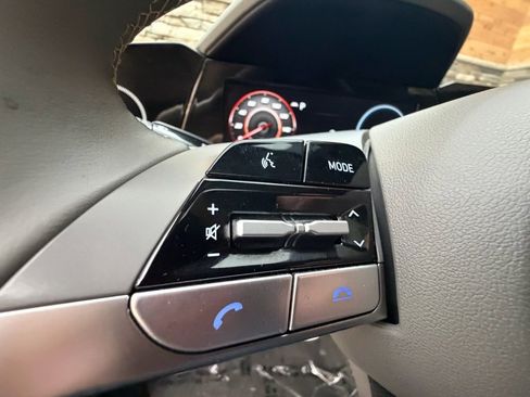 Used 2022 Hyundai Elantra SEL w/ Convenience + Premium Package image 21