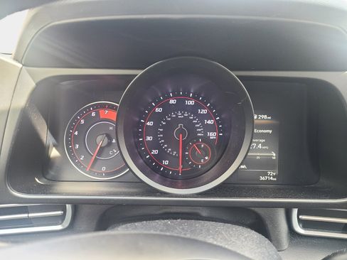 Used 2023 Hyundai Elantra SEL image 10