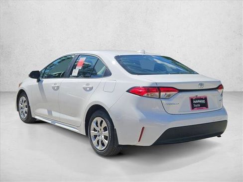 New 2025 Toyota Corolla LE FWD image 8