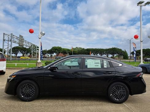 Used 2026 Nissan Sentra SV w/ SV Convenience Package FWD image 8
