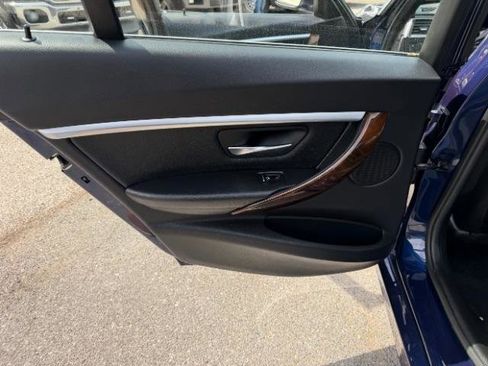 Used 2017 BMW 330i xDrive Sedan w/ Premium Package image 33
