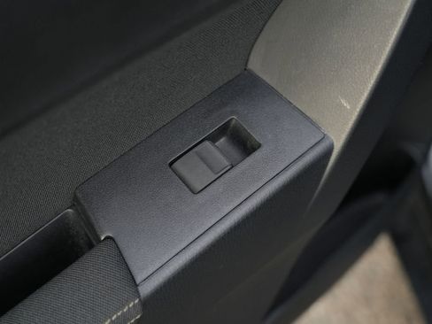 Used 2019 Toyota Corolla LE image 26