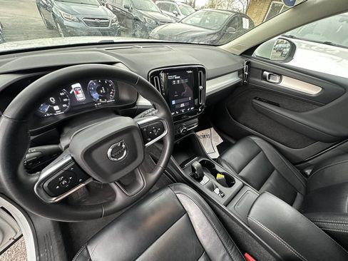 Used 2020 Volvo XC60 T5 Momentum AWD/4WD image 5