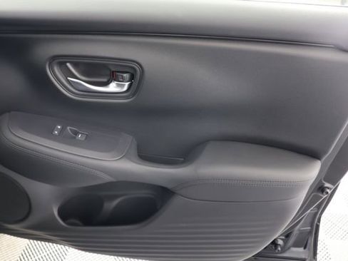 Certified 2025 Honda HR-V LX image 26