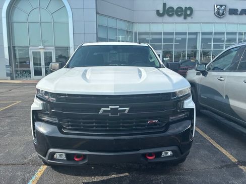 Used 2020 Chevrolet Silverado 1500 LT Trail Boss w/ Convenience Package AWD/4WD image 2