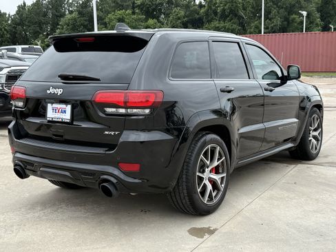 Used 2017 Jeep Grand Cherokee SRT AWD/4WD image 5