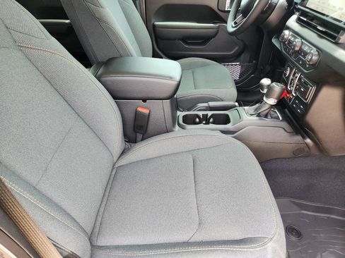 New 2026 Jeep Gladiator Sport AWD/4WD image 14