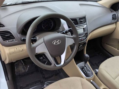 Used 2013 Hyundai Accent GLS image 10